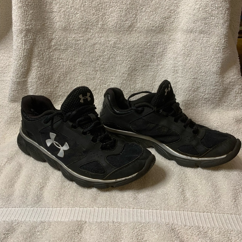 UNDER ARMOUR
